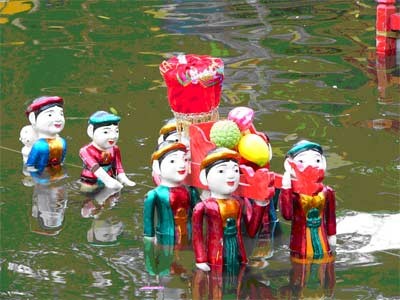 Кукольный театр на воде деревни Нгуен - ảnh 1